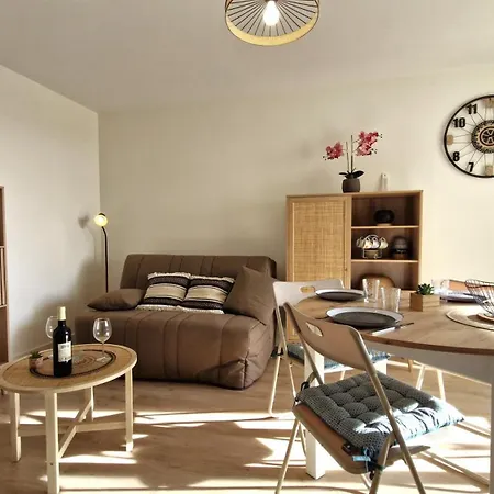 Royan - Entièrement Rénové Confort – Idéal ! * Royan